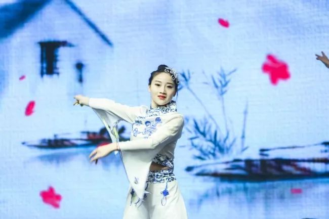 超燃!116萬人次關注!“2019年第二屆中國噴碼標識行業年會”取得圓滿成功